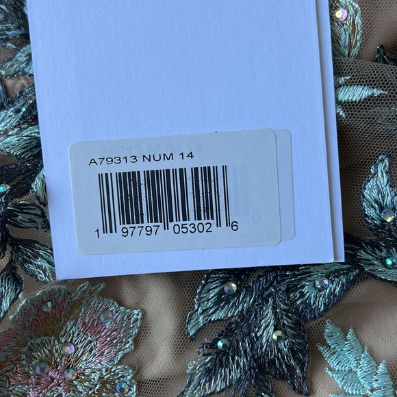 MAC DUGGAL 79313 NWT Embroidered Spaghetti Strap Trumpet Gown - Picture 15 of 15